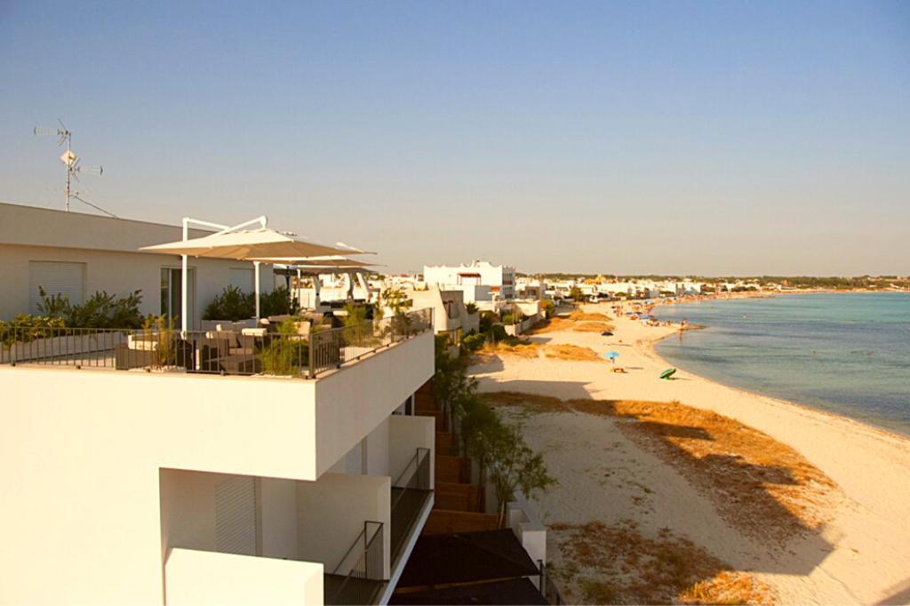 Gg77 Hotel La Spiaggia Torre Lapillo Zewnętrze zdjęcie